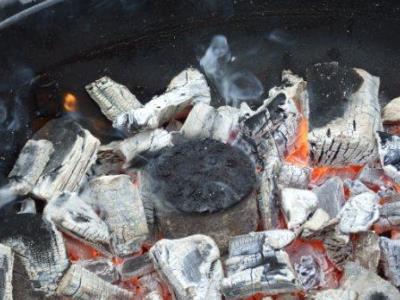 How to Use a BBQ Cast Iron Smoke Pot