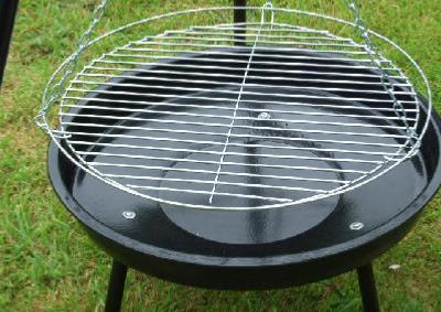 landmann tripod charcoal barbecue